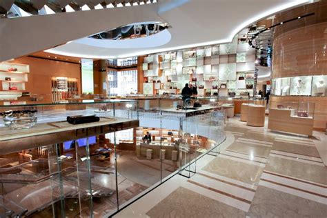 louis vuitton store rome|buying louis in rome.